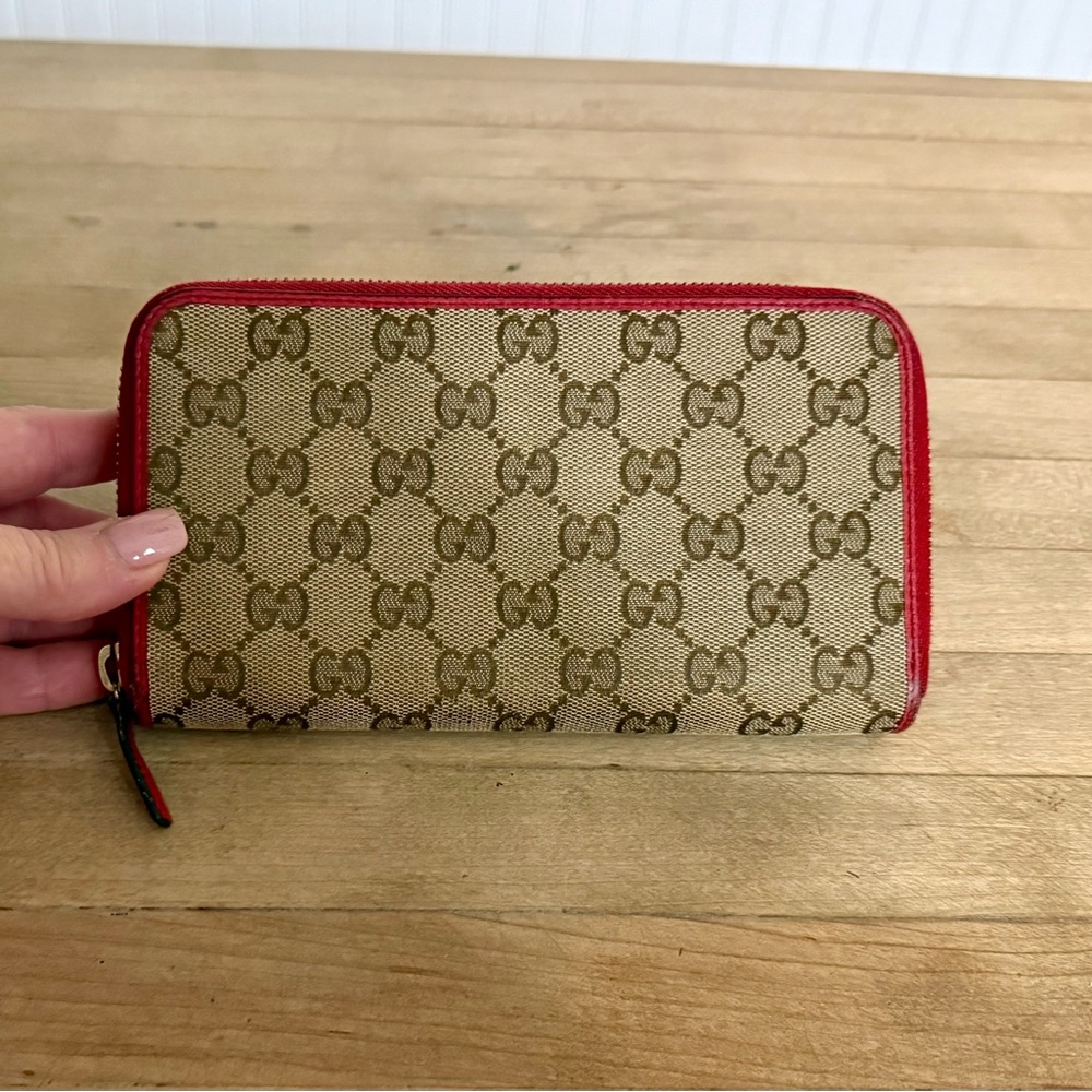 Gucci GG Canvas & Leather Monogram Long Zip Around Wallet Red Trim - Picture 4 of 15